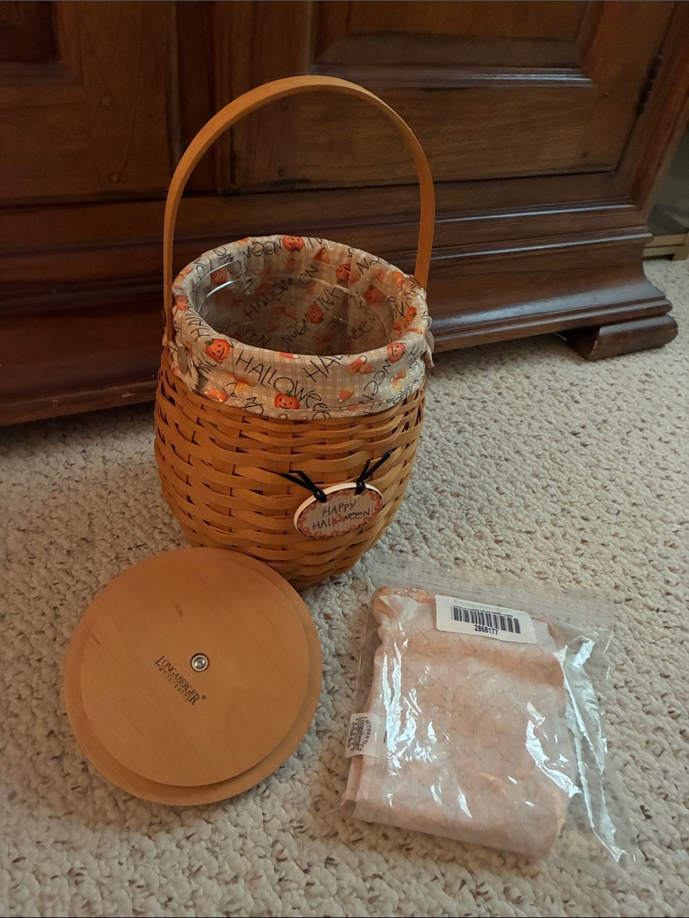 Longaberger Pumpkin Basket with Orange and Tan Candy Corn Liner - Picture 11 of 16